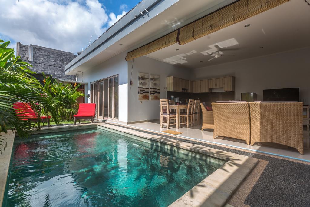 Castro Villa Seminyak  Exterior photo